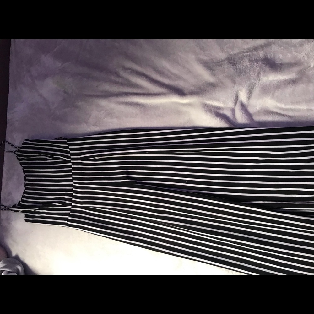 Long black & white stripped pantsuit
